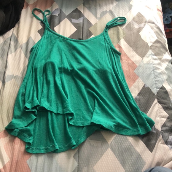 Tank tops - Picture 12 of 12